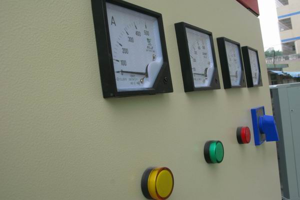 桑日配电柜-3683讲讲配电柜注意事项